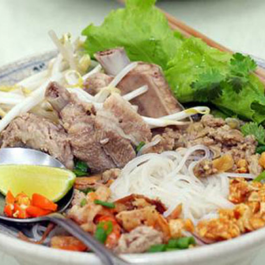 Hủ Tiếu Sườn Khô